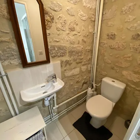 Maison Au Calme Avec Piscine Chauffee *