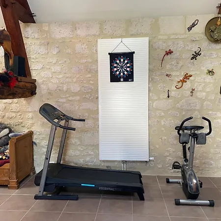 Maison Au Calme Avec Piscine Chauffee 度假居 *